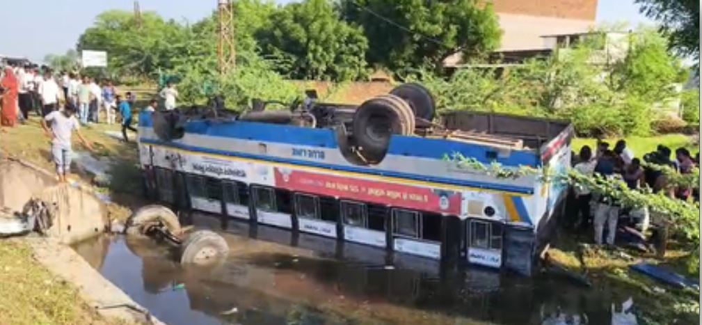 राजस्थान के टोंक में हादसा, तेज रफ्तार के चलते बस दुर्घटनाग्रस्त, 25 यात्री घायल 