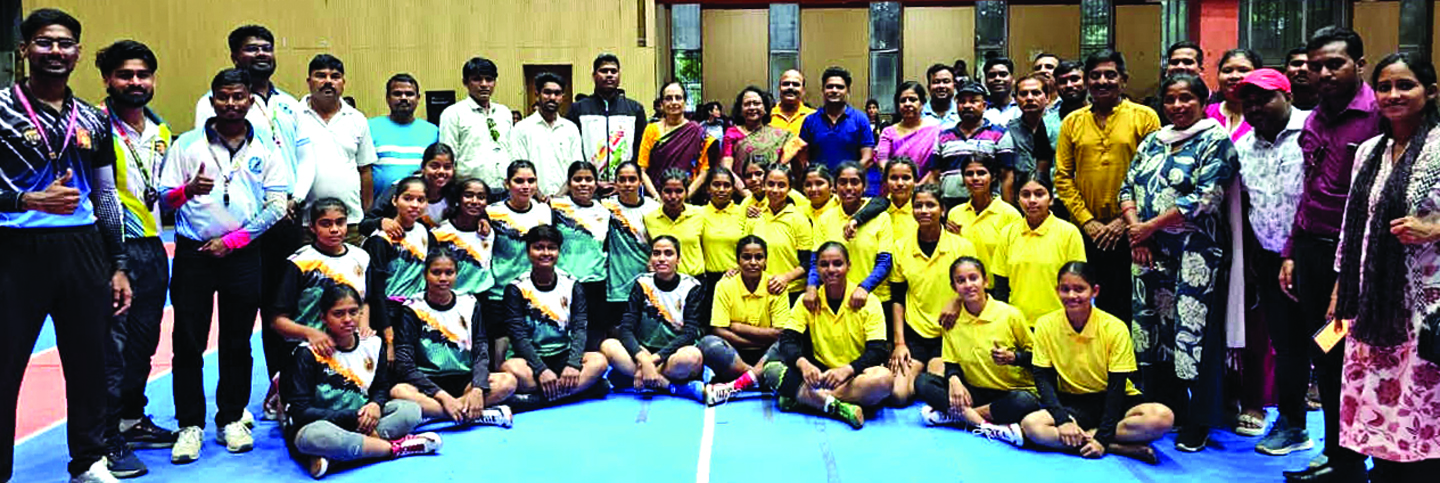 रायपुर सेक्टर महिला कबड्डी में योगानंदम छतीसगढ़ महाविद्यालय की टीम रही विजेता