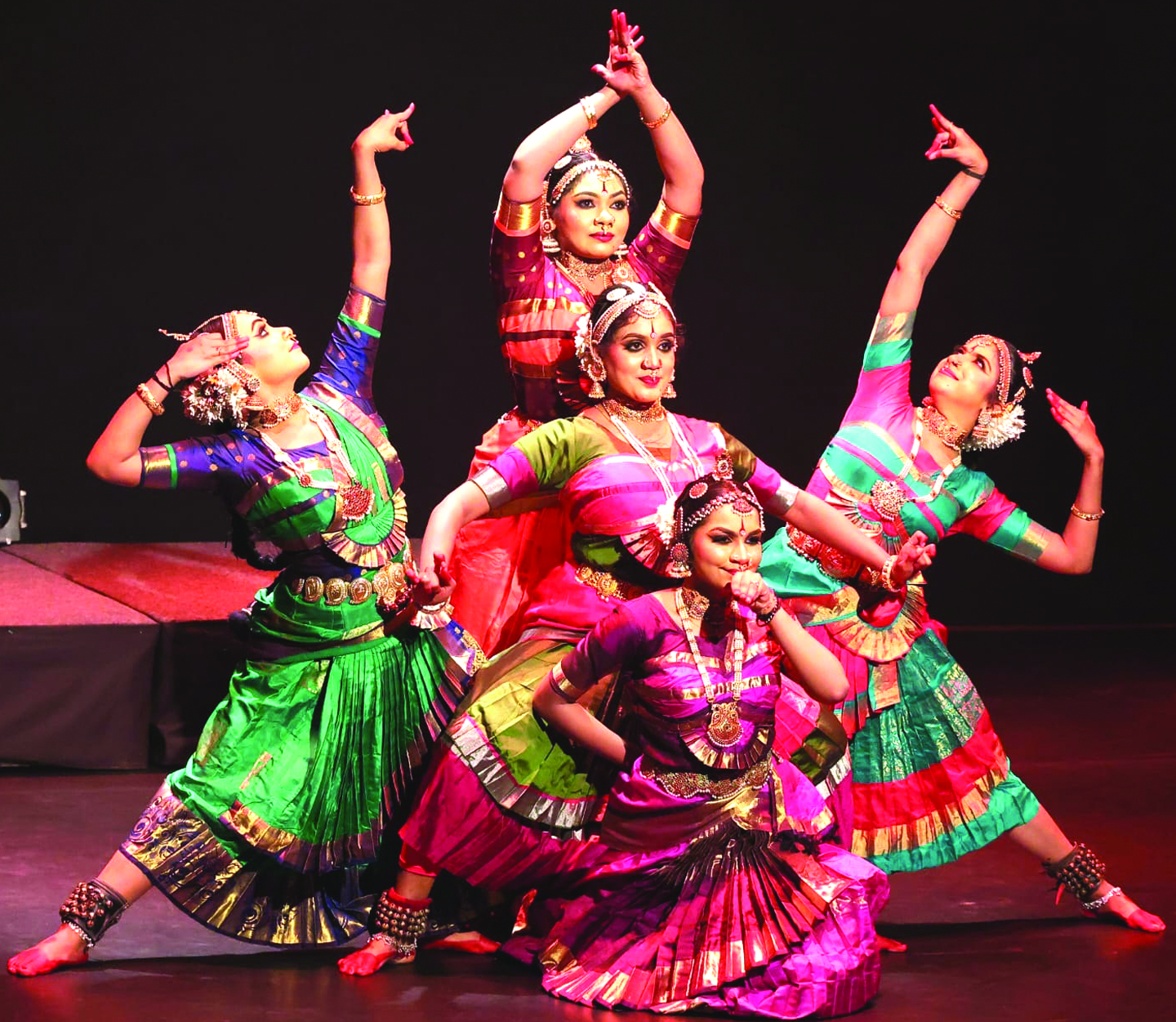 120 कलाकारों की प्रस्तुतियां प्रतिभाओं और कलात्मक अभिव्यक्ति से रही समृद्ध