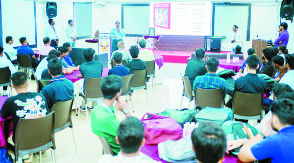 महर्षि वाल्मीकि के जीवन, साहित्यिक योगदान और शिक्षाओं को स्मरण करने कलिंगा ने मनायी जयंती