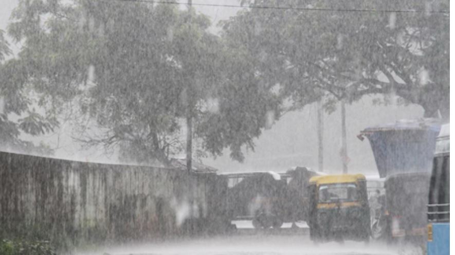 केरल में भारी बारिश, पांच जिलों में ऑरेंज अलर्ट, एक की मौत 