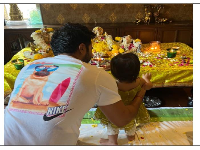 मां लक्ष्मी को अपने 'घर की लक्ष्मी' के साथ मनाते दिखे वरुण धवन, दिखाई बेटी की प्यारी झलक