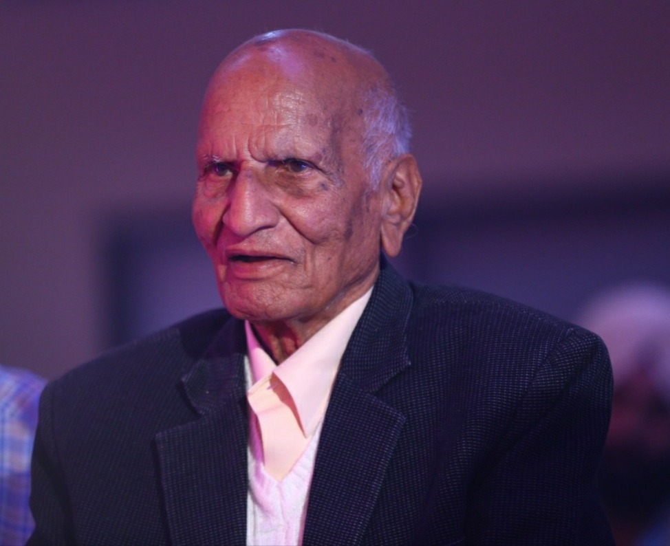 सौ के हुए ‘सरदार’