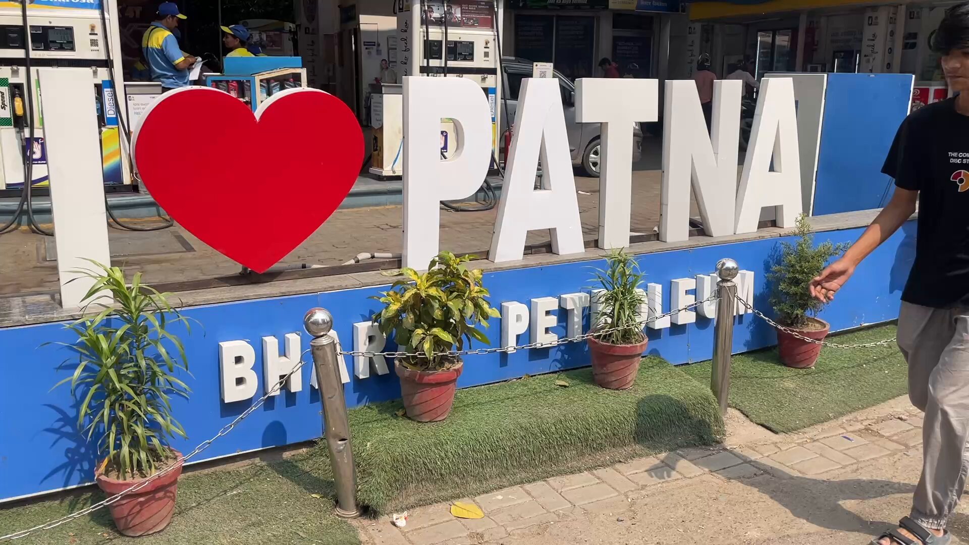 बिहार चुनाव का एक बड़ा समीकरण, जिंदा लाख का, मरा सवा लाख का...