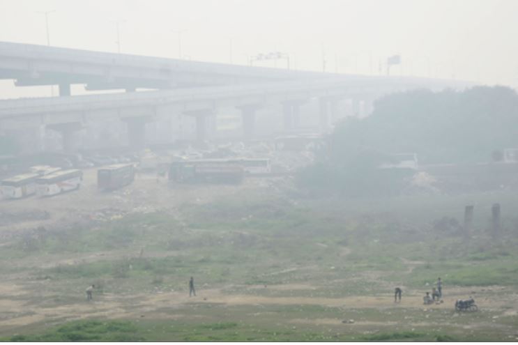 दिल्ली-एनसीआर में सांस लेना हुआ मुश्किल, पूरे हफ्ते रहेगी तापमान में गिरावट