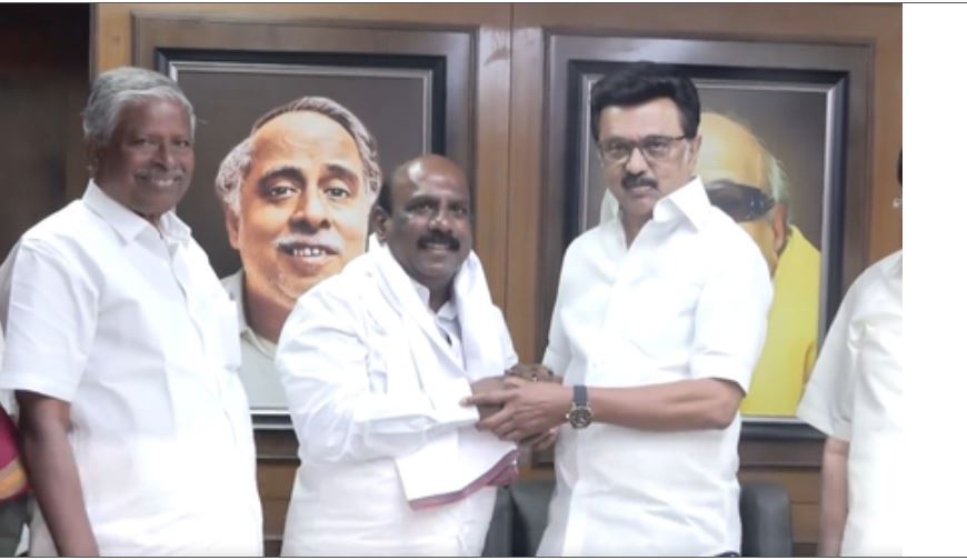 मनोज पांडियन डीएमके में शामिल, विधायक पद से इस्तीफा देने की घोषणा