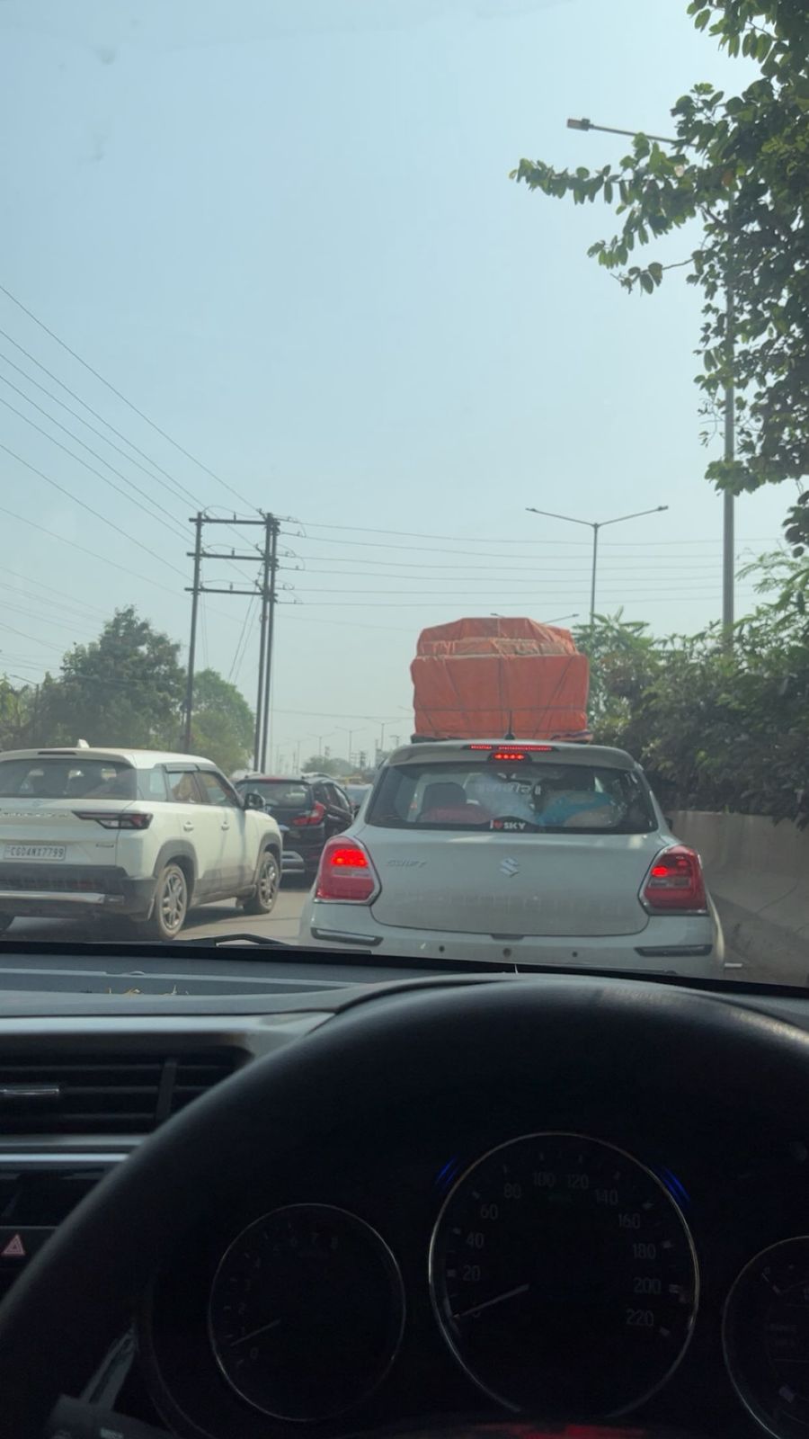 एयर शो जाने वाले 5 किमी लंबे जाम में फंसे 