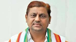 अकबर की तबीयत बिगड़ी