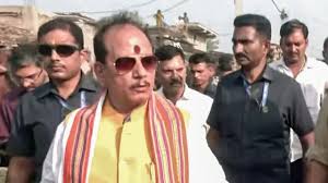 बिहार चुनाव: डिप्टी सीएम ने लगाया पथराव का आरोप