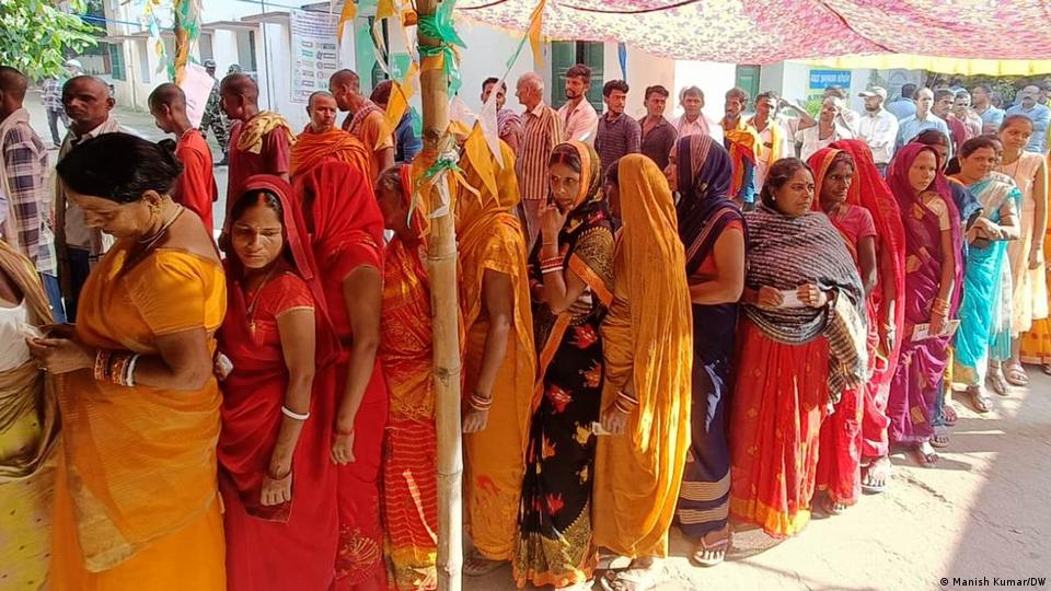 बिहार चुनाव: पहले चरण में 60.13 फीसदी मतदान