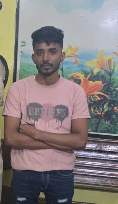 मुम्बई से भागा बांग्लादेशी दुर्ग में ट्रेन से गिरफ्तार