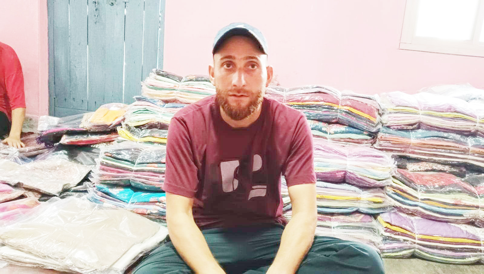 आतंकियों का कोई धर्म नहीं, कश्मीर भाईचारे की भूमि है...