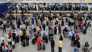 अमेरिका में शटडाउन की वजह से दूसरे दिन भी 1,400 से ज़्यादा उड़ानें रद्द, कई उड़ानों में देरी