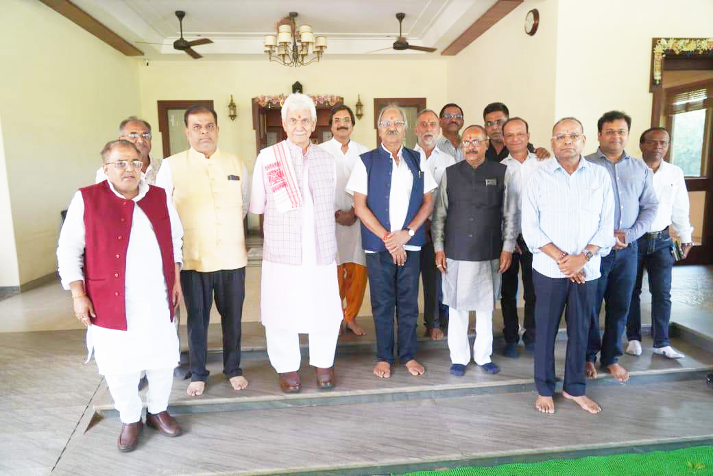  कश्मीर में डर-भय का माहौल  नहीं, आप निश्ंिचत होकर आइए...