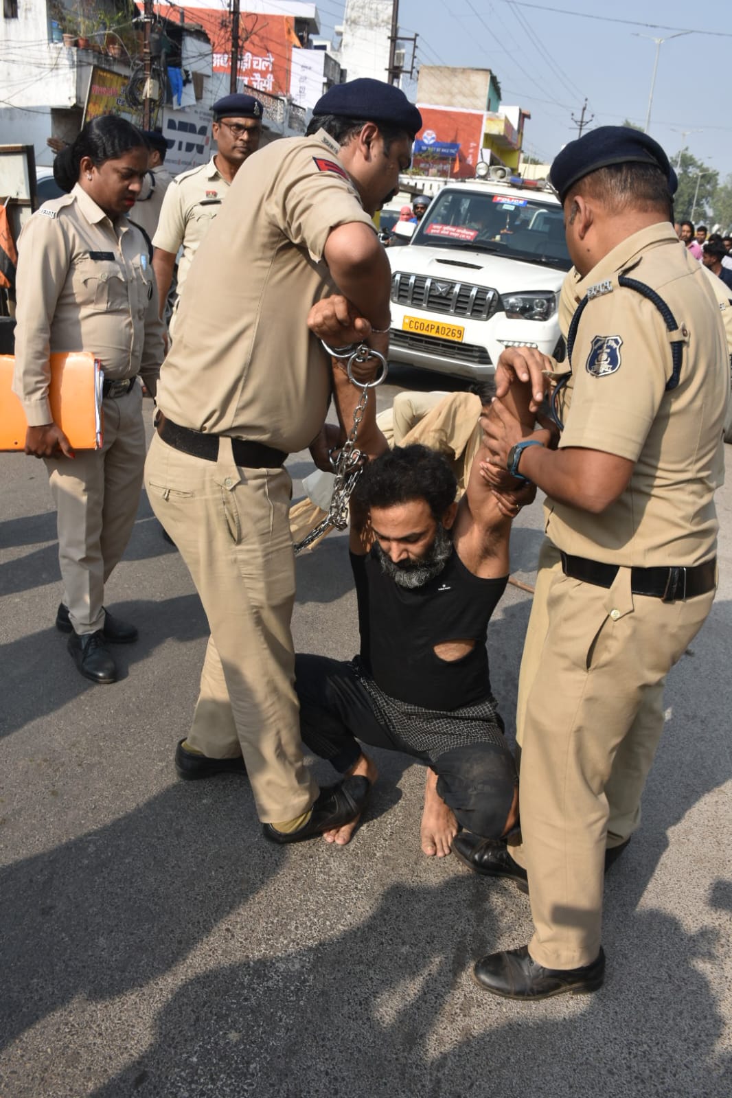 हिस्ट्रीशीटर वीरेंद्र तोमर 5  दिन की रिमांड पर पुलिस के हवाले 