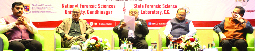 एचएनएलयू में फॉरेंसिक साइंस एंड लॉ पर इंटरनेशनल कॉन्फ्रेंस से विद्यार्थी लाभांवित