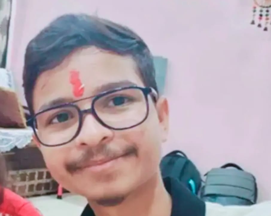 भिलाई में आईआईटी छात्र की संदिग्ध मौत, एक दिन पहले आया बुखार, पिता बोले- 'कोई बीमारी नहीं थी'