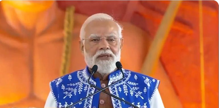 जनजातीय गौरव दिवस कार्यक्रम में मोदी ने साय को सराहा
