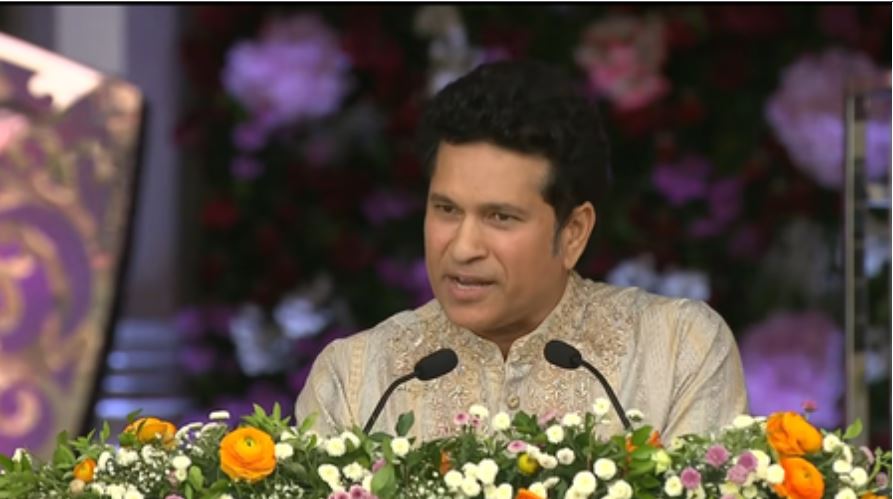 श्री सत्य साईं बाबा के जन्म शताब्दी समारोह में पहुंचे तेंदुलकर, सुनाया विश्व कप 2011 से जुड़ा किस्सा