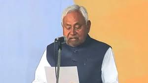 नीतीश कुमार ने मुख्यमंत्री पद की ली शपथ, जानिए किसने-किसने ली मंत्री पद की शपथ