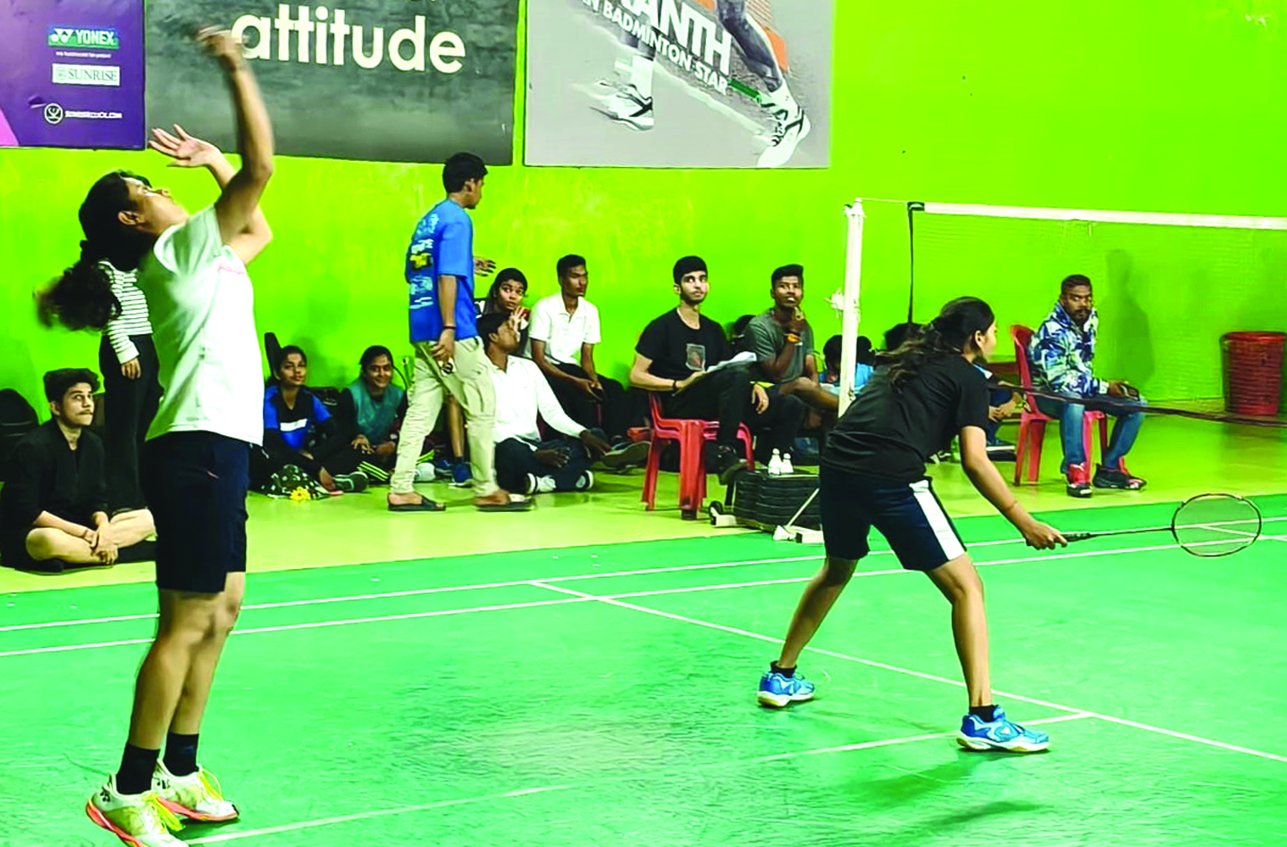 अंतर महाविद्यालयीन बैडमिंटन स्पर्धा में प्रगति कॉलेज का दोनों वर्गों में विजय अभियान जारी