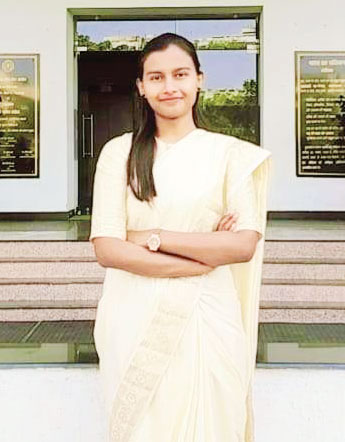 सब्जी बेचने वाले की बेटी चंचल ने सीजी पीएससी के अजजा वर्ग में किया टॉप