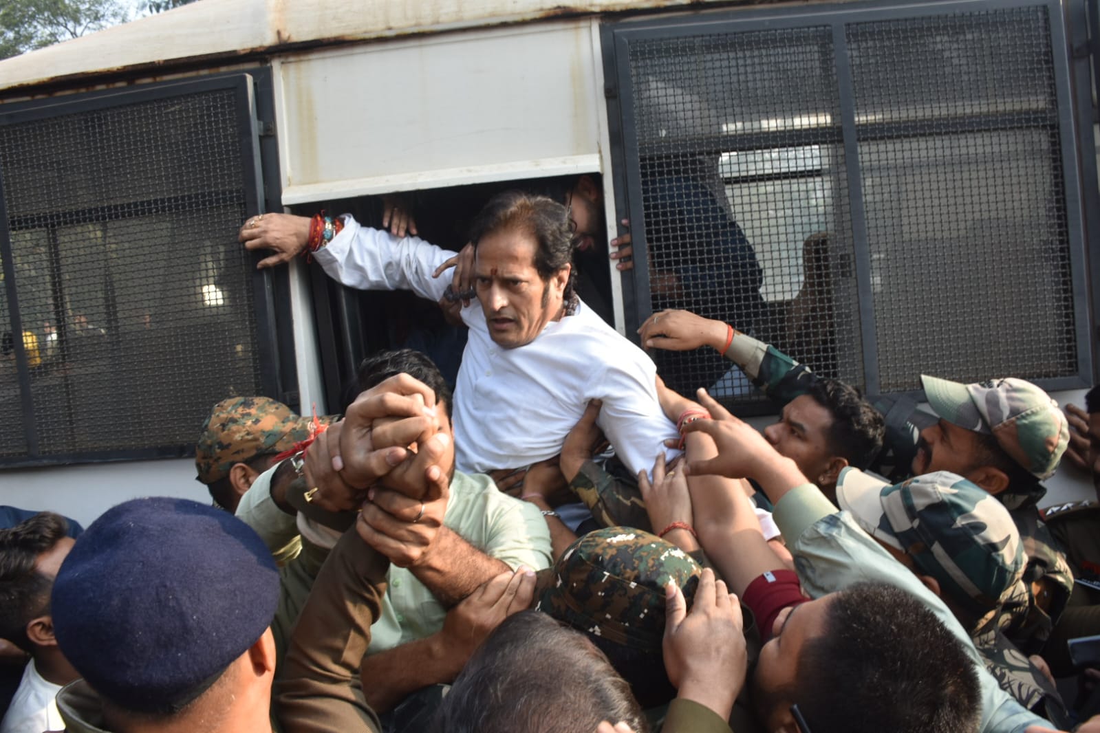 साइंस कालेज चौपाटी हटाने का विरोध, सुबह-सुबह हंगामा 