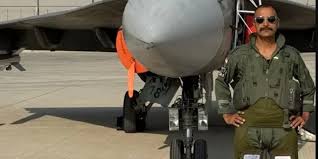 दुबई में तेजस क्रैश में जान गंवाने वाले पायलट विंग कमांडर नमांश स्याल को जानिए