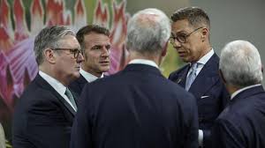 रूस-यूक्रेन युद्ध पर जिनेवा में होगी बातचीत, ट्रंप की योजना पर यूरोप के नेताओं का क्या रुख़ है?