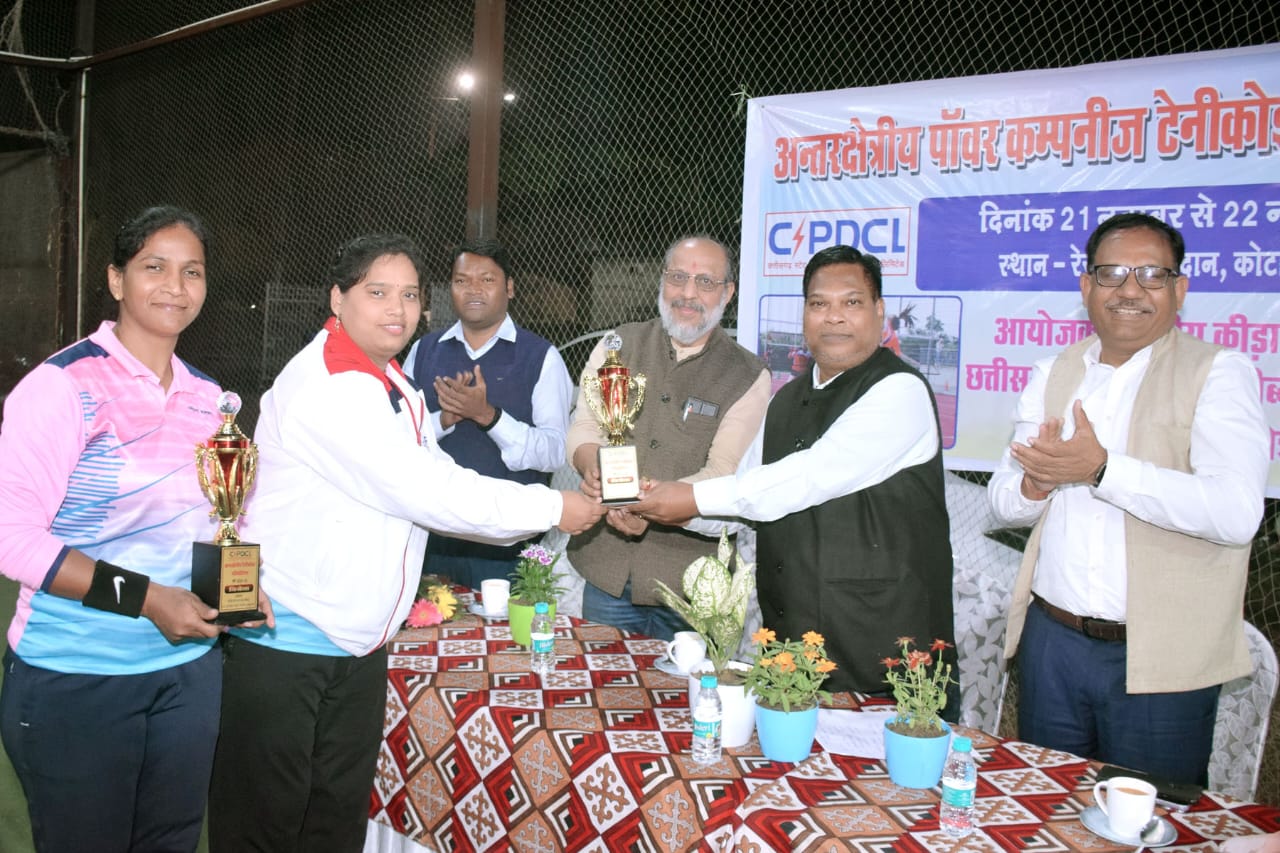 टेनीकोइट  में यशोदा व अमिता बनीं विजेती