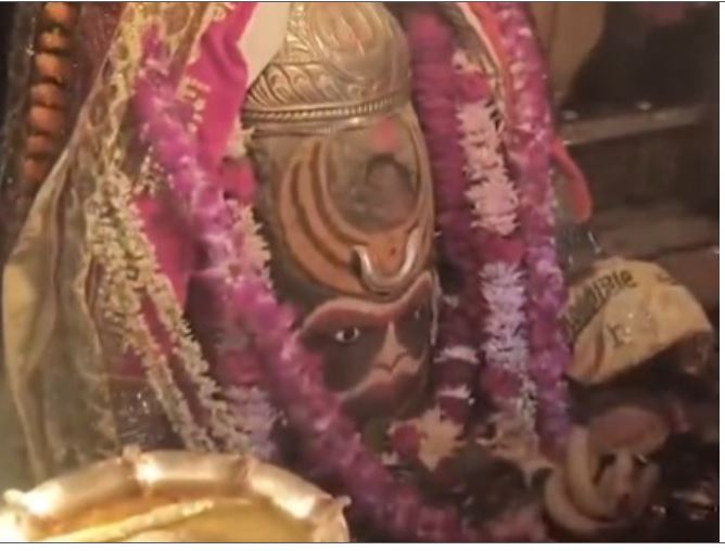 महाकाल के दरबार में भक्तों का तांता, त्रिपुंड और मुंडमाला में बाबा के दिव्य दर्शन