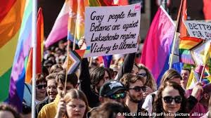 यूरोपीय संघ के सदस्य देश समलैंगिक शादियों को मान्यता देंः कोर्ट