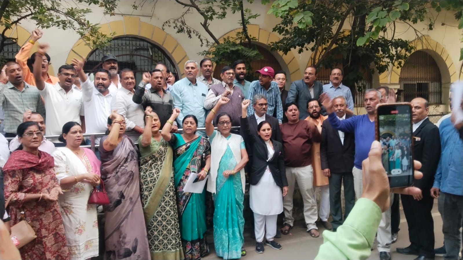 मप्र के आईएएस वर्मा के विरोध में उतरासर्व ब्राह्मण समाज 