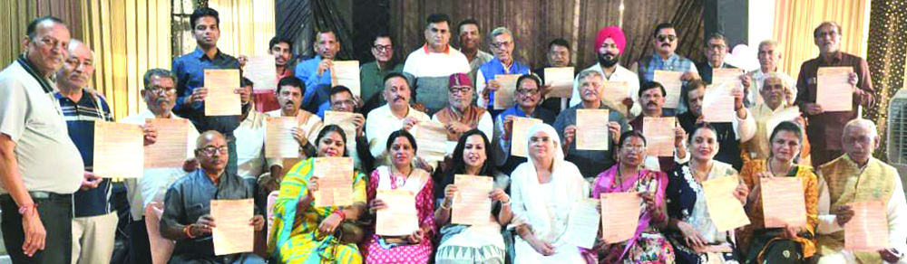 कैट स्वदेशी संकल्प यात्रा तैयारी के लिए नांदगांव, मुंगेली, कवर्धा और बेमेतरा पहुंचें प्रदेश पदाधिकारी