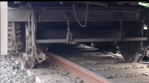 झारखंड के दुमका में यात्री ट्रेन के दो डिब्बे पटरी से उतरे