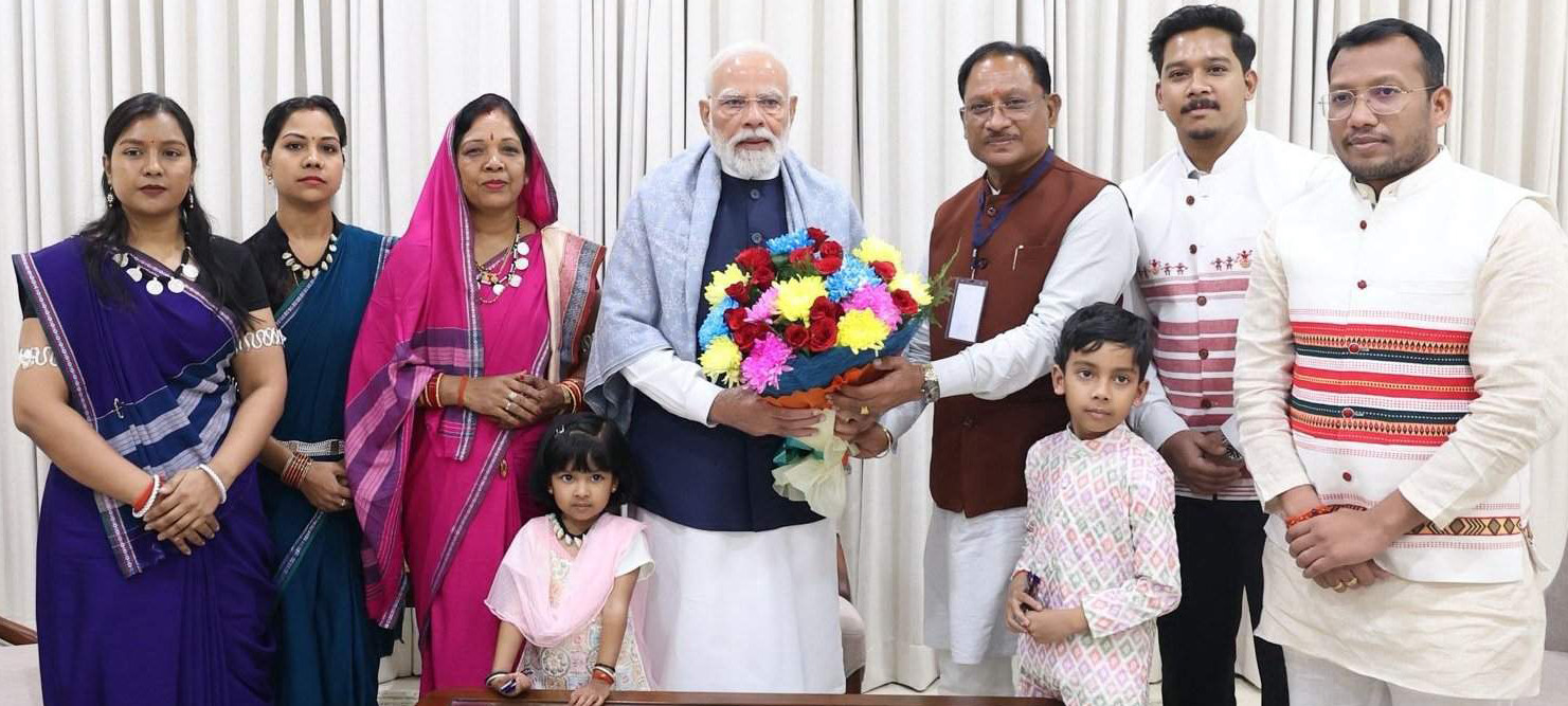 साय के परिवार से मिले पीएम