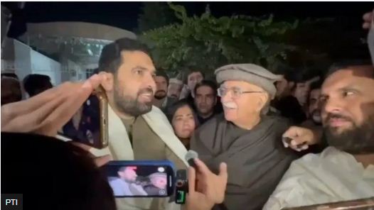 इमरान ख़ान से मिलने की इजाज़त नहीं मिली तो आगे की योजना बनाएंगे: ख़ैबर पख़्तूनख़्वाह के सीएम