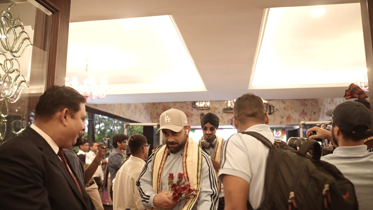 क्रिकेटरों का आत्मीय स्वागत