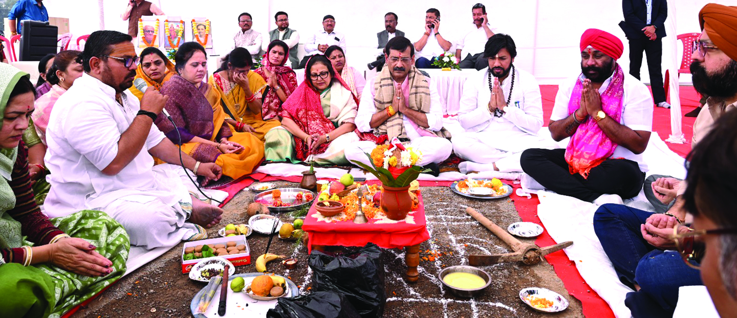 मंत्री सिंह साहब और महापौर चौबे की उपस्थिति में स्वदेशी मेला 2025-26 भूमिपूजन विधिवत संपन्न