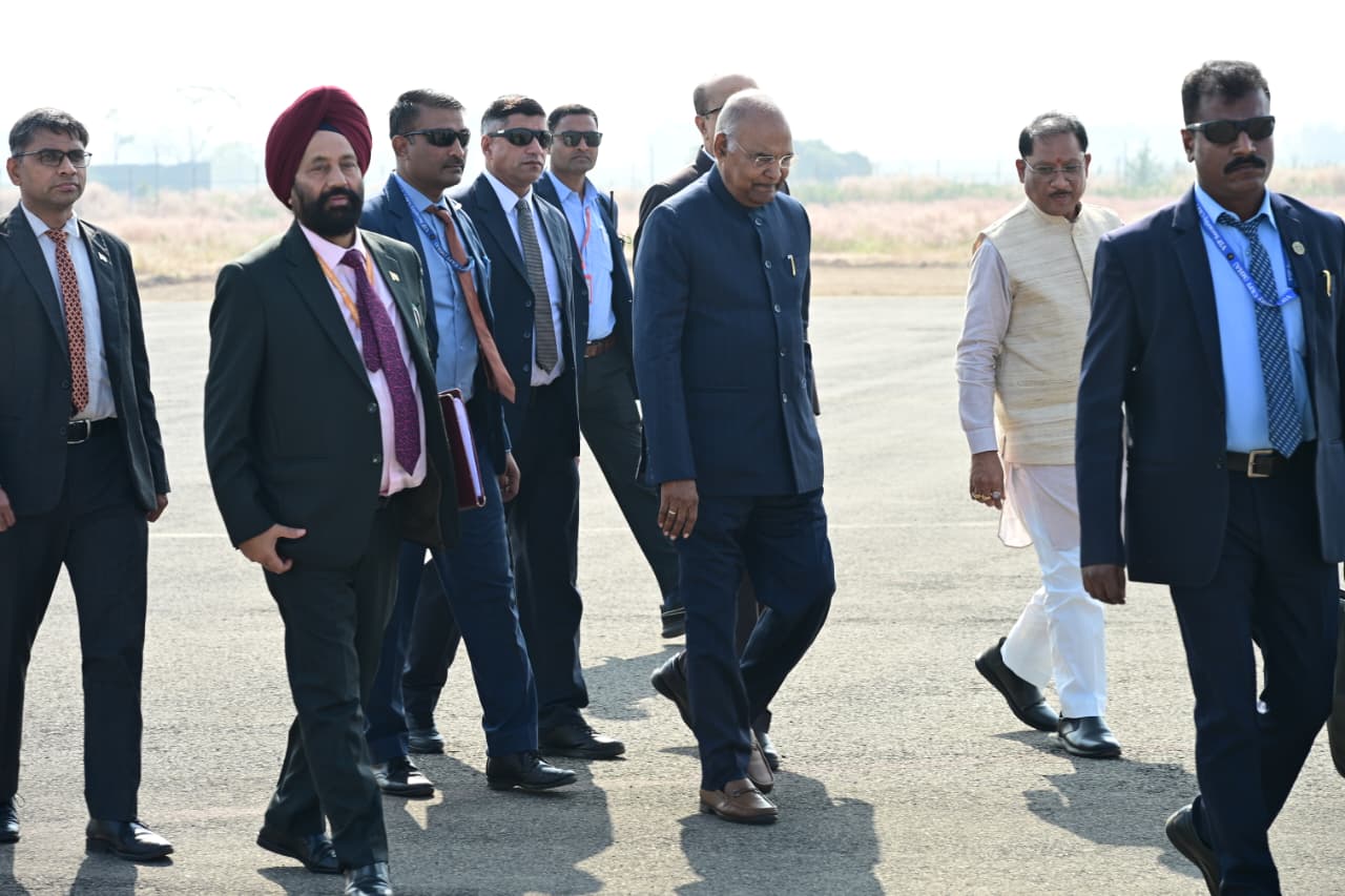 पूर्व राष्ट्रपति कोविंद का सीएम ने किया स्वागत