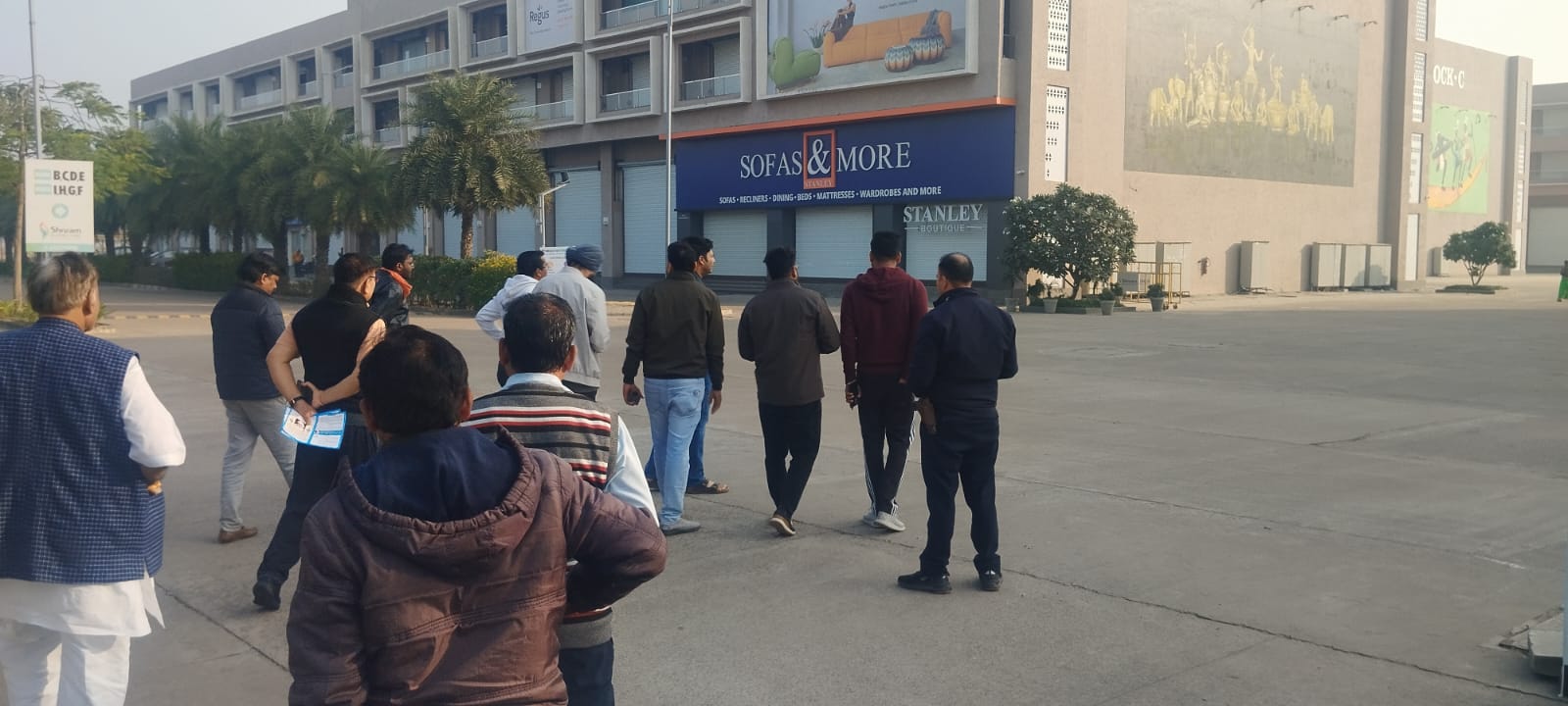 गौरव गार्डन और मधुबन को डिमांड बिल सहित विवरणी का नोटिस जारी