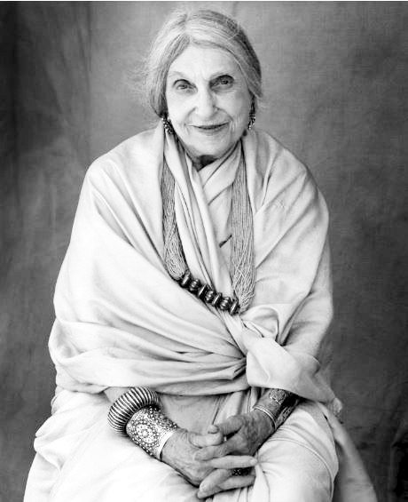 बयानबे साल की उम्र में पहली किताब