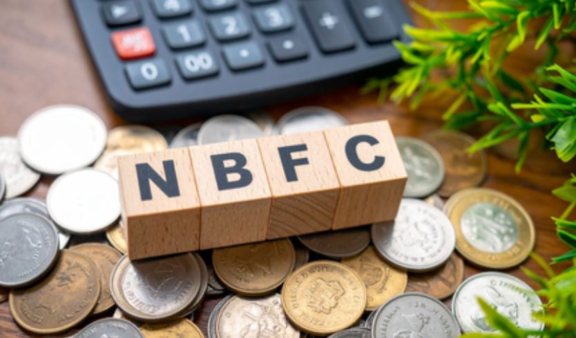 भारतीय एनबीएफसी कंपनियों के वाहन लोन सेगमेंट का एयूएम सालाना 17 प्रतिशत की दर से बढ़ने का अनुमान : रिपोर्ट