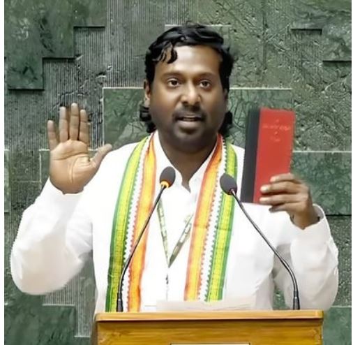 दिल्ली प्रदूषण पर विजय वसंत का लोकसभा में स्थगन प्रस्ताव, कहा-सरकार ने बीजिंग मॉडल क्यों नहीं अपनाया?