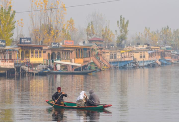 कश्मीर में पकड़ा गया चीनी नागरिक ब्लैकलिस्ट, भारत आने के बाद कई संवेदनशील स्थानों पर पहुंचा था