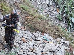 अरुणाचल प्रदेश: पहाड़ी से गहरी खाई में गिरा ट्रक, 21 मज़दूरों की मौत