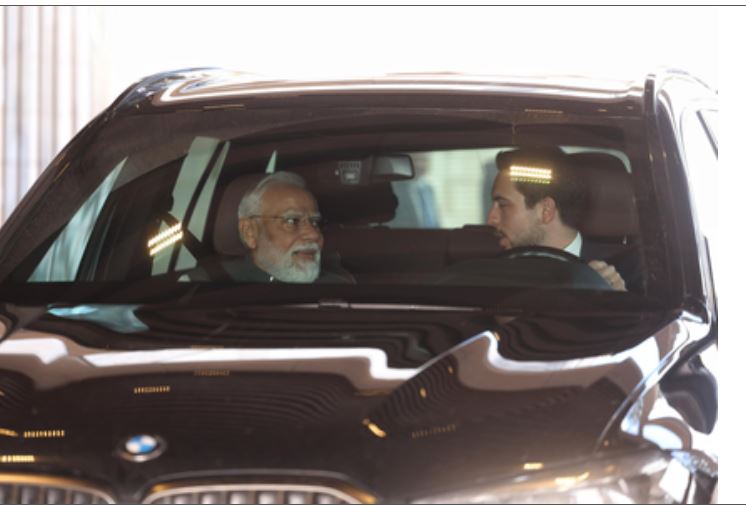 जॉर्डन के क्राउन प्रिंस खुद कार ड्राइव कर पीएम मोदी को लेकर गए म्यूजियम