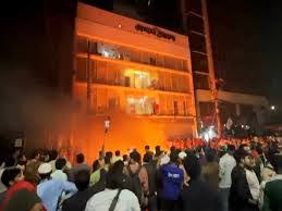 बांग्लादेश: गंभीर रूप से घायल नेता की मौत, यूनुस ने की नागरिकों से शांति बनाए रखने की अपील