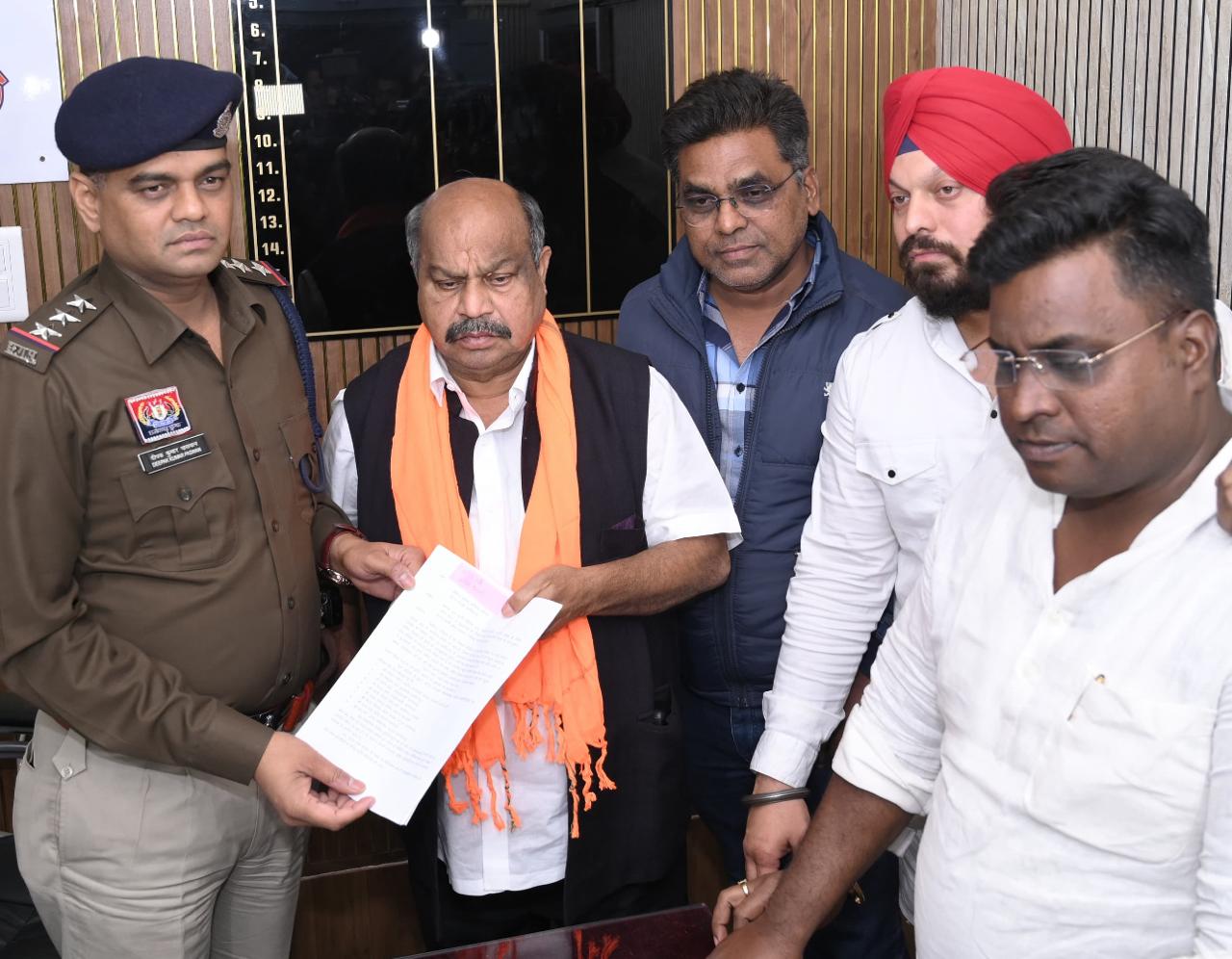 भाजपा नेताओं की फर्जी वीडियो, पुरंदर ने की थाने में शिकायत