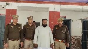 बुर्क़ा न पहनने पर पत्नी और बेटियों को मारकर घर में दफ़नाने का आरोप, पुलिस और पड़ोसियों ने क्या बताया